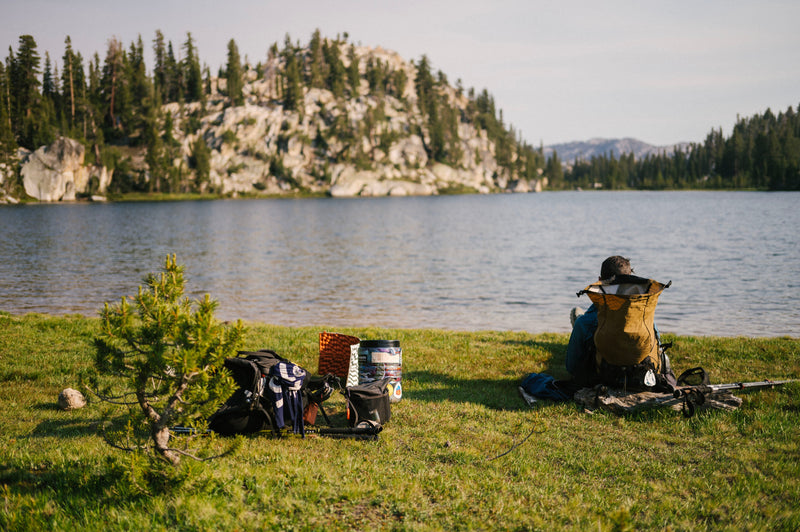 Lastbit Pouch の素材選び — X-Pac vs DCF