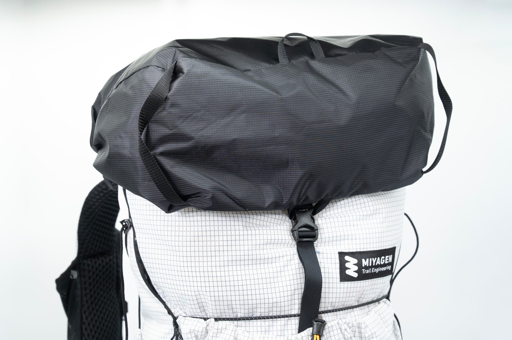 Luminana 10Lを上部に装備可能